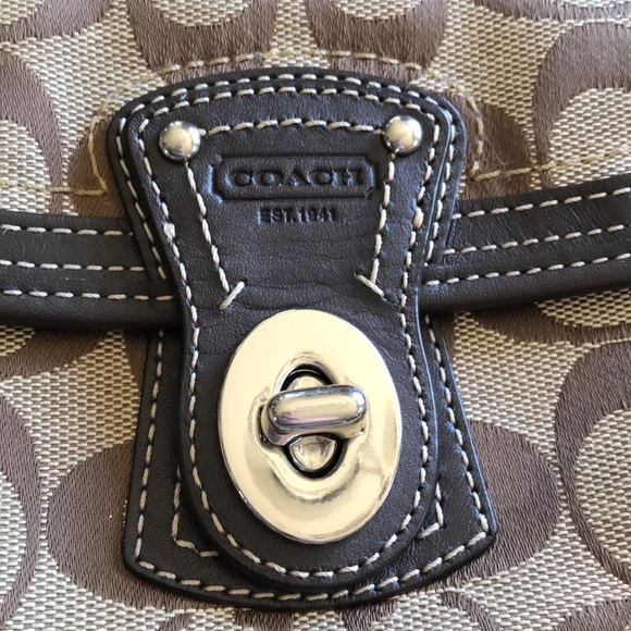 Coach Wristlet - Picture 2 of 6